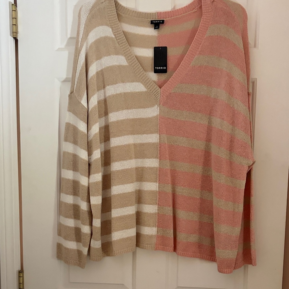 Torrid V-Neck Striped Sweater - Beige and Coral Size 3 NWT